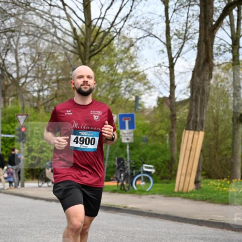 12.04.2026 - 45. Internationalen Wilhelmsburger Insellauf J. Mangold http://msf.ph/oto/9519109 12.04.2026 13:27:00 Ziel 2721, 3756, 3755, 2968, 2306, 2969, 3888, 3960, 3955, 4900, 2944, 2945, 5222, 3215 meine-sportfotos.de