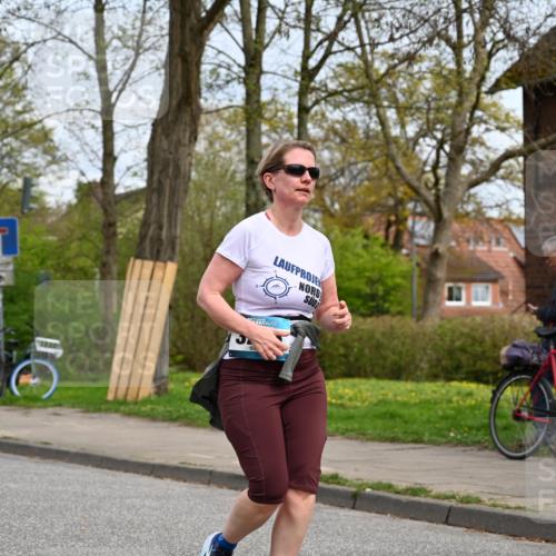 12.04.2026 - 45. Internationalen Wilhelmsburger Insellauf J. Mangold http://msf.ph/oto/9519158 12.04.2026 13:27:17 Ziel 2968, 2306, 2969, 3888, 3960, 3955, 4900, 2944, 2945, 5222, 3215, 2756, 2180, 3132, 3132, 2875, 3938, 3937, 4222, 4221, 4575, 4574 meine-sportfotos.de