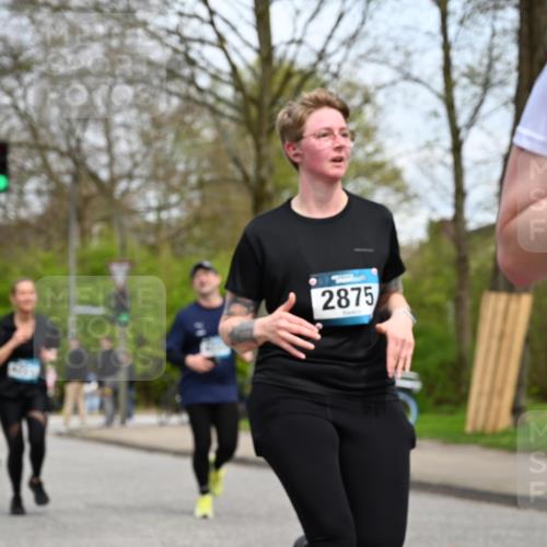 12.04.2026 - 45. Internationalen Wilhelmsburger Insellauf J. Mangold http://msf.ph/oto/9519199 12.04.2026 13:27:26 Ziel 3960, 3955, 4900, 2944, 2945, 5222, 3215, 2756, 2180, 3132, 2875, 3938, 3937, 4222, 4221, 4575, 4574 meine-sportfotos.de