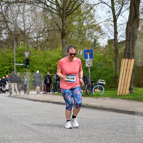 12.04.2026 - 45. Internationalen Wilhelmsburger Insellauf J. Mangold http://msf.ph/oto/9519258 12.04.2026 13:28:17 Ziel 5695, 3800, 2630, 5520, 5509, 4316, 3564, 3483, 4471 meine-sportfotos.de