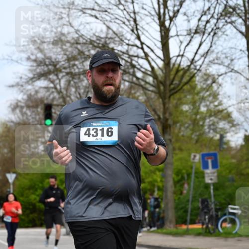 12.04.2026 - 45. Internationalen Wilhelmsburger Insellauf J. Mangold http://msf.ph/oto/9519292 12.04.2026 13:28:22 Ziel 3800, 2630, 5520, 5509, 4316, 4316, 3564, 3483, 4471 meine-sportfotos.de