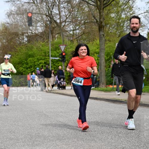 12.04.2026 - 45. Internationalen Wilhelmsburger Insellauf J. Mangold http://msf.ph/oto/9519299 12.04.2026 13:28:26 Ziel 3800, 2630, 5520, 5509, 4316, 3564, 3483, 4471, 4303, 4302, 4304 meine-sportfotos.de