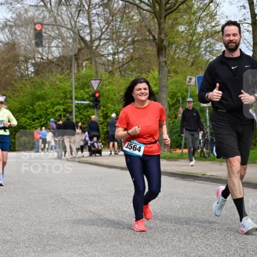 12.04.2026 - 45. Internationalen Wilhelmsburger Insellauf J. Mangold http://msf.ph/oto/9519301 12.04.2026 13:28:26 Ziel 3800, 2630, 5520, 5509, 4316, 3564, 3483, 4471, 4303, 4302, 4304 meine-sportfotos.de