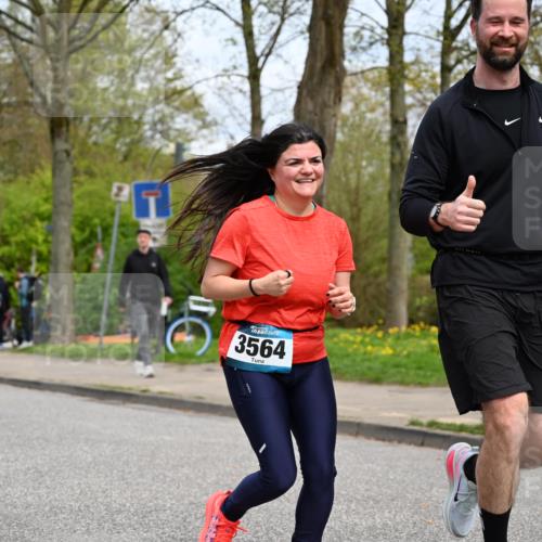 12.04.2026 - 45. Internationalen Wilhelmsburger Insellauf J. Mangold http://msf.ph/oto/9519312 12.04.2026 13:28:27 Ziel 3800, 2630, 5520, 5509, 4316, 3564, 3483, 4471, 4471, 4303, 4302, 4304 meine-sportfotos.de