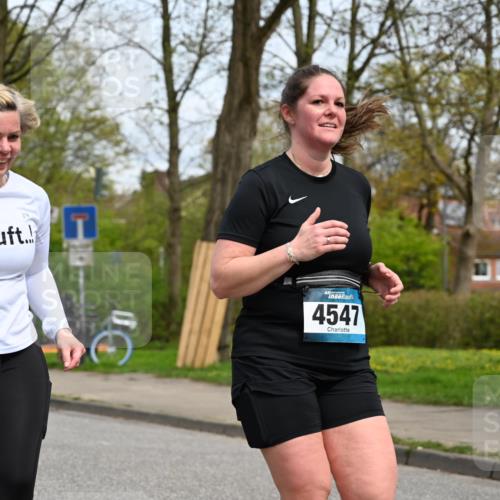 12.04.2026 - 45. Internationalen Wilhelmsburger Insellauf J. Mangold http://msf.ph/oto/9519431 12.04.2026 13:29:07 Ziel 4303, 4302, 4304, 4451, 2650, 2340, 5861, 2509, 2483, 2616, 5535, 5536, 5539, 4547, 4420, 3648 meine-sportfotos.de