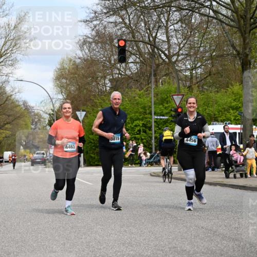 12.04.2026 - 45. Internationalen Wilhelmsburger Insellauf J. Mangold http://msf.ph/oto/9519543 12.04.2026 13:30:20 Ziel 5241, 3981, 2514, 2515, 4324, 4429, 4324, 4429, 2003, 4456, 4463, 5815 meine-sportfotos.de