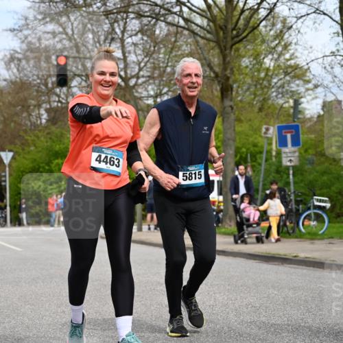 12.04.2026 - 45. Internationalen Wilhelmsburger Insellauf J. Mangold http://msf.ph/oto/9519569 12.04.2026 13:30:22 Ziel 5241, 3981, 2514, 2515, 4324, 4429, 2003, 4456, 4463, 5815 meine-sportfotos.de