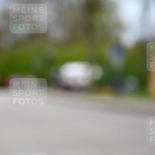 12.04.2026 - 45. Internationalen Wilhelmsburger Insellauf J. Mangold http://msf.ph/oto/9519577 12.04.2026 13:30:36 Ziel 2514, 2515, 4324, 4429, 2003, 4456, 4463, 5815, 5546 meine-sportfotos.de