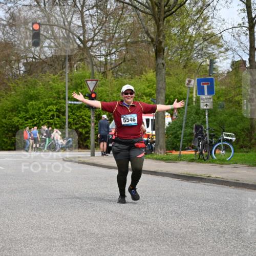 12.04.2026 - 45. Internationalen Wilhelmsburger Insellauf J. Mangold http://msf.ph/oto/9519592 12.04.2026 13:30:44 Ziel 4324, 4429, 2003, 4456, 4463, 5815, 5546, 5745, 2494 meine-sportfotos.de