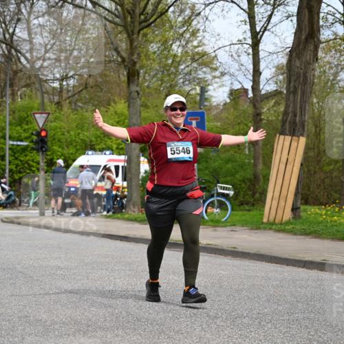 12.04.2026 - 45. Internationalen Wilhelmsburger Insellauf J. Mangold http://msf.ph/oto/9519602 12.04.2026 13:30:45 Ziel 4324, 4429, 2003, 4456, 4463, 5815, 5546, 5745, 2494 meine-sportfotos.de