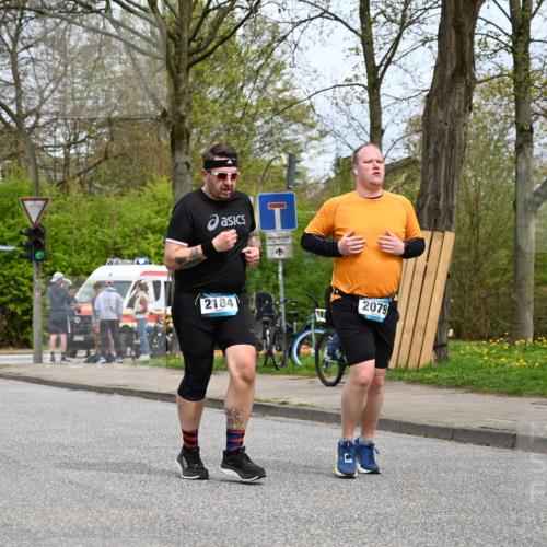 12.04.2026 - 45. Internationalen Wilhelmsburger Insellauf J. Mangold http://msf.ph/oto/9519652 12.04.2026 13:31:20 Ziel 5745, 2494, 2184, 2079 meine-sportfotos.de