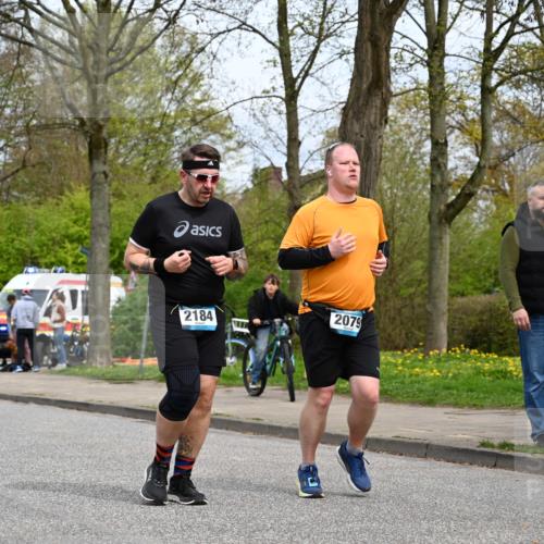 12.04.2026 - 45. Internationalen Wilhelmsburger Insellauf J. Mangold http://msf.ph/oto/9519656 12.04.2026 13:31:20 Ziel 5745, 2494, 2184, 2079 meine-sportfotos.de