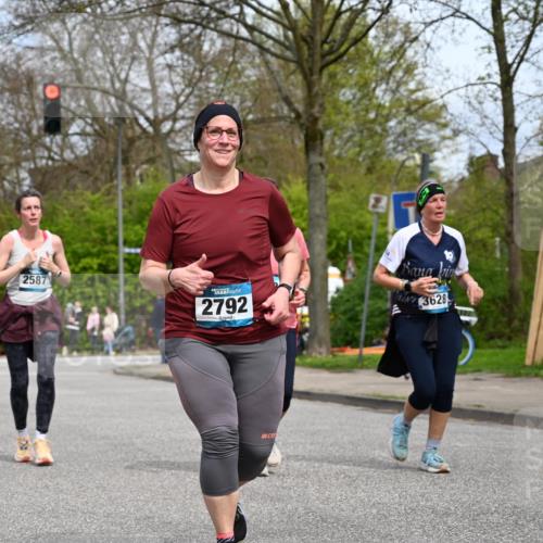12.04.2026 - 45. Internationalen Wilhelmsburger Insellauf J. Mangold http://msf.ph/oto/9519674 12.04.2026 13:31:38 Ziel 2184, 2079, 2792, 3632, 3628, 3632, 3628, 2587, 2339, 4462 meine-sportfotos.de