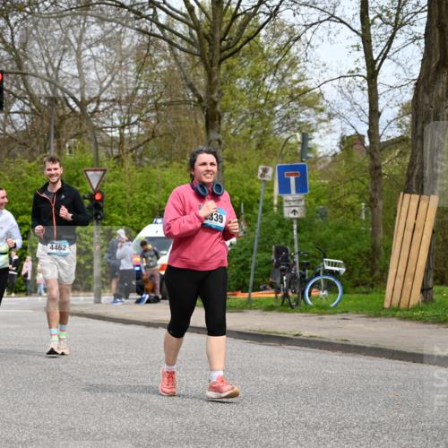 12.04.2026 - 45. Internationalen Wilhelmsburger Insellauf J. Mangold http://msf.ph/oto/9519706 12.04.2026 13:31:50 Ziel 2184, 2079, 2792, 3632, 3628, 3632, 3628, 2587, 2339, 4462, 4462, 4065, 3231 meine-sportfotos.de