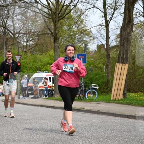 12.04.2026 - 45. Internationalen Wilhelmsburger Insellauf J. Mangold http://msf.ph/oto/9519710 12.04.2026 13:31:50 Ziel 2184, 2079, 2792, 3632, 3628, 3632, 3628, 2587, 2339, 4462, 4462, 4065, 3231 meine-sportfotos.de
