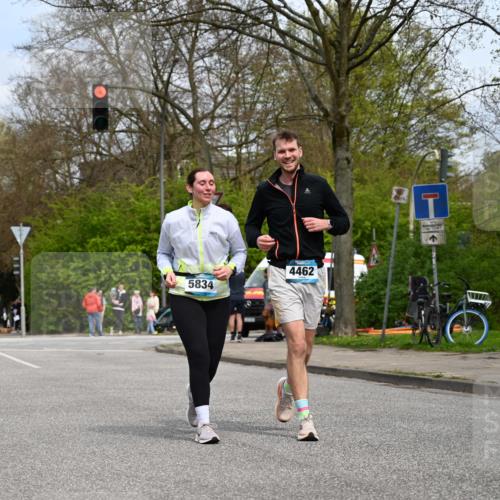 12.04.2026 - 45. Internationalen Wilhelmsburger Insellauf J. Mangold http://msf.ph/oto/9519717 12.04.2026 13:31:51 Ziel 2184, 2079, 2792, 3632, 3628, 2587, 2339, 4462, 4065, 3231 meine-sportfotos.de