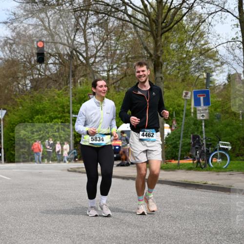 12.04.2026 - 45. Internationalen Wilhelmsburger Insellauf J. Mangold http://msf.ph/oto/9519719 12.04.2026 13:31:52 Ziel 2184, 2079, 2792, 3632, 3628, 2587, 2339, 4462, 4065, 3231 meine-sportfotos.de