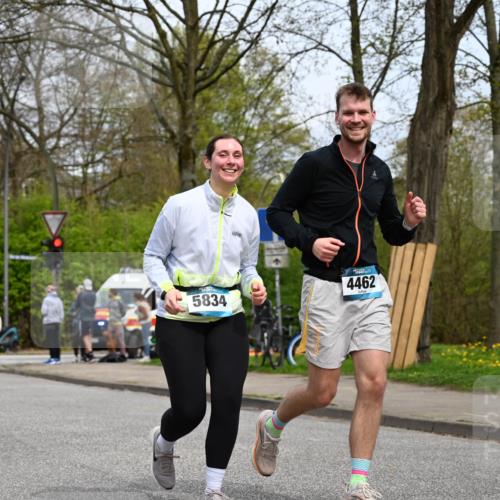 12.04.2026 - 45. Internationalen Wilhelmsburger Insellauf J. Mangold http://msf.ph/oto/9519731 12.04.2026 13:31:53 Ziel 2184, 2079, 2792, 3632, 3628, 2587, 2339, 4462, 4065, 3231, 2397 meine-sportfotos.de