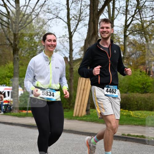 12.04.2026 - 45. Internationalen Wilhelmsburger Insellauf J. Mangold http://msf.ph/oto/9519736 12.04.2026 13:31:53 Ziel 2184, 2079, 2792, 3632, 3628, 2587, 2339, 4462, 4065, 3231, 2397 meine-sportfotos.de