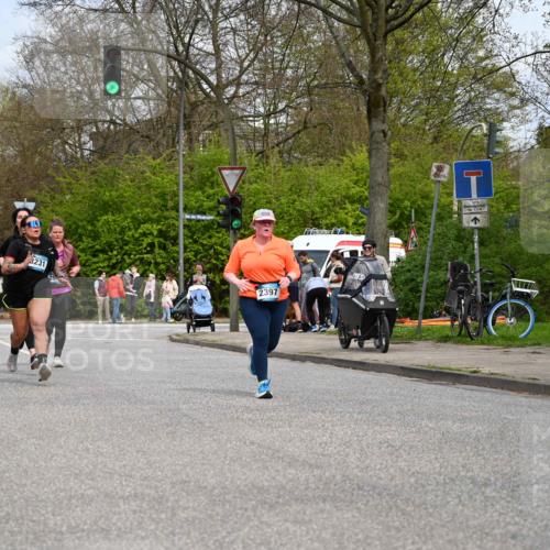 12.04.2026 - 45. Internationalen Wilhelmsburger Insellauf J. Mangold http://msf.ph/oto/9519746 12.04.2026 13:32:06 Ziel 2792, 3632, 3628, 2587, 2339, 4462, 4065, 3231, 2397, 3684, 2909, 3684, 2909 meine-sportfotos.de