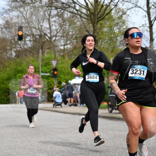 12.04.2026 - 45. Internationalen Wilhelmsburger Insellauf J. Mangold http://msf.ph/oto/9519772 12.04.2026 13:32:09 Ziel 2792, 3632, 3628, 2587, 2339, 4462, 4065, 3231, 3231, 2397, 3684, 2909 meine-sportfotos.de