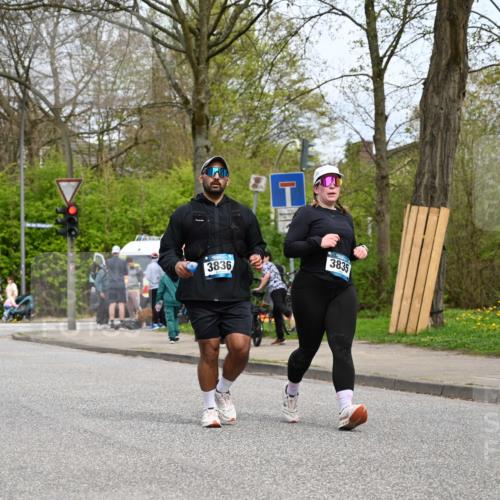 12.04.2026 - 45. Internationalen Wilhelmsburger Insellauf J. Mangold http://msf.ph/oto/9519796 12.04.2026 13:32:32 Ziel 4065, 3231, 2397, 3684, 2909, 3836, 5224 meine-sportfotos.de