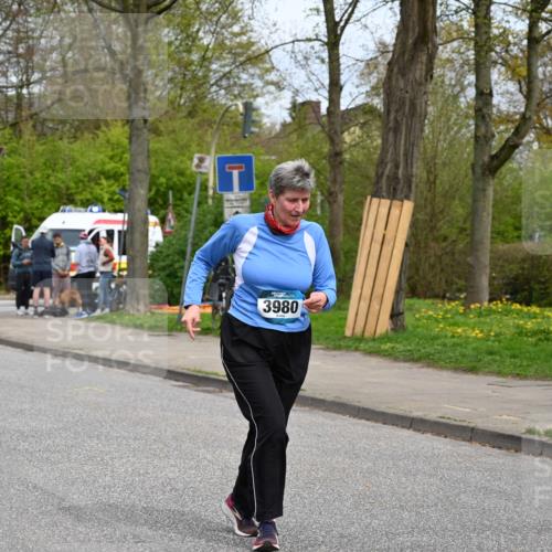 12.04.2026 - 45. Internationalen Wilhelmsburger Insellauf J. Mangold http://msf.ph/oto/9519823 12.04.2026 13:32:44 Ziel 3836, 5224, 3980, 5715 meine-sportfotos.de