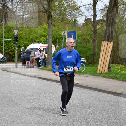 12.04.2026 - 45. Internationalen Wilhelmsburger Insellauf J. Mangold http://msf.ph/oto/9519835 12.04.2026 13:32:51 Ziel 3836, 5224, 3980, 5715, 3530 meine-sportfotos.de