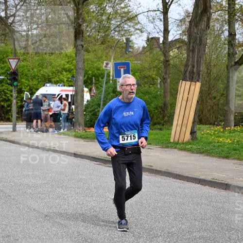 12.04.2026 - 45. Internationalen Wilhelmsburger Insellauf J. Mangold http://msf.ph/oto/9519837 12.04.2026 13:32:52 Ziel 3836, 5224, 3980, 5715, 3530 meine-sportfotos.de