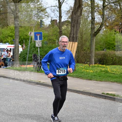 12.04.2026 - 45. Internationalen Wilhelmsburger Insellauf J. Mangold http://msf.ph/oto/9519842 12.04.2026 13:32:52 Ziel 3836, 5224, 3980, 5715, 3530 meine-sportfotos.de