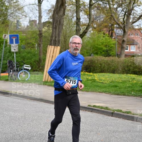 12.04.2026 - 45. Internationalen Wilhelmsburger Insellauf J. Mangold http://msf.ph/oto/9519847 12.04.2026 13:32:52 Ziel 3836, 5224, 3980, 5715, 3530 meine-sportfotos.de