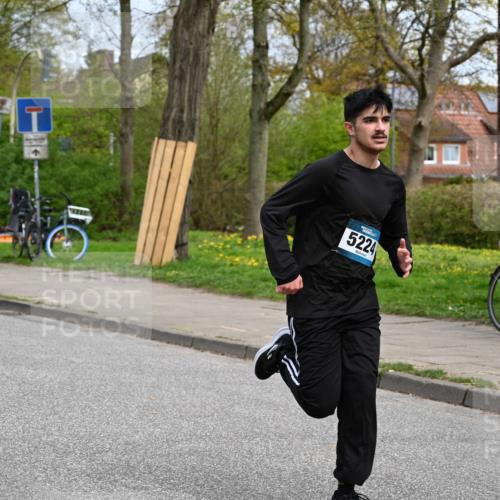 12.04.2026 - 45. Internationalen Wilhelmsburger Insellauf J. Mangold http://msf.ph/oto/9519867 12.04.2026 13:32:57 Ziel 3836, 5224, 3980, 3980, 5715, 3530 meine-sportfotos.de