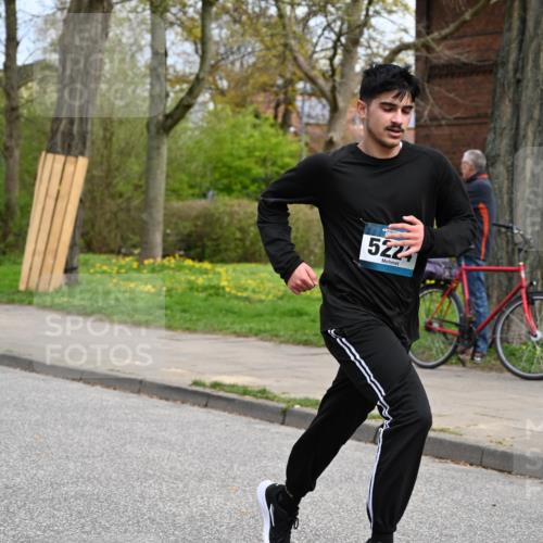 12.04.2026 - 45. Internationalen Wilhelmsburger Insellauf J. Mangold http://msf.ph/oto/9519869 12.04.2026 13:32:57 Ziel 3836, 5224, 3980, 3980, 5715, 3530 meine-sportfotos.de