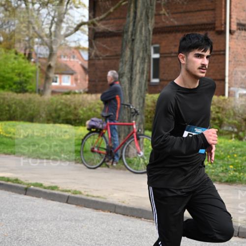 12.04.2026 - 45. Internationalen Wilhelmsburger Insellauf J. Mangold http://msf.ph/oto/9519872 12.04.2026 13:32:58 Ziel 3836, 5224, 3980, 5715, 3530 meine-sportfotos.de