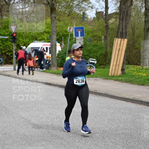 12.04.2026 - 45. Internationalen Wilhelmsburger Insellauf J. Mangold http://msf.ph/oto/9519881 12.04.2026 13:33:24 Ziel 5715, 3530, 2636 meine-sportfotos.de