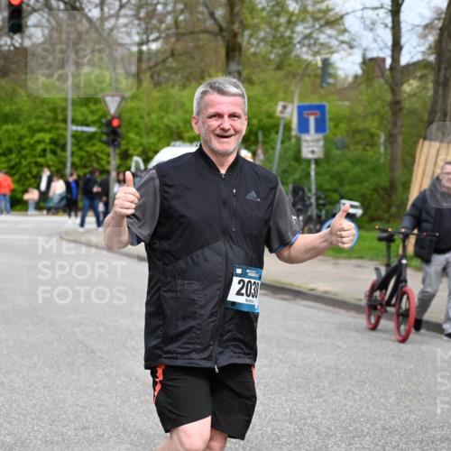 12.04.2026 - 45. Internationalen Wilhelmsburger Insellauf J. Mangold http://msf.ph/oto/9519945 12.04.2026 13:34:35 Ziel 3075, 2038 meine-sportfotos.de