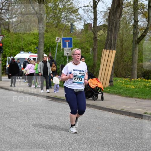 12.04.2026 - 45. Internationalen Wilhelmsburger Insellauf J. Mangold http://msf.ph/oto/9520026 12.04.2026 13:36:18 Ziel 5233, 3376, 2773 meine-sportfotos.de