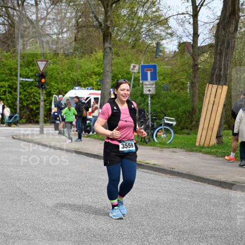 12.04.2026 - 45. Internationalen Wilhelmsburger Insellauf J. Mangold http://msf.ph/oto/9520046 12.04.2026 13:36:38 Ziel 2773, 3559, 5604 meine-sportfotos.de