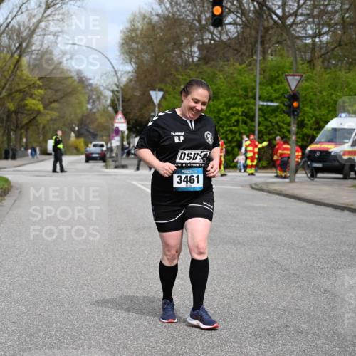 12.04.2026 - 45. Internationalen Wilhelmsburger Insellauf J. Mangold http://msf.ph/oto/9520122 12.04.2026 13:41:08 Ziel 3461 meine-sportfotos.de