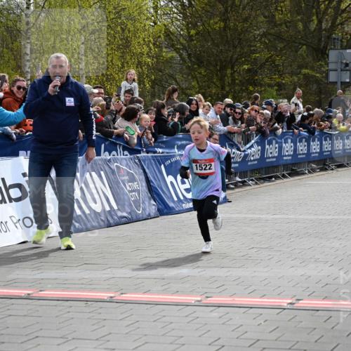 12.04.2026 - 45. Internationalen Wilhelmsburger Insellauf J. Mangold http://msf.ph/oto/9520159 12.04.2026 14:07:53 Ziel 1522 meine-sportfotos.de