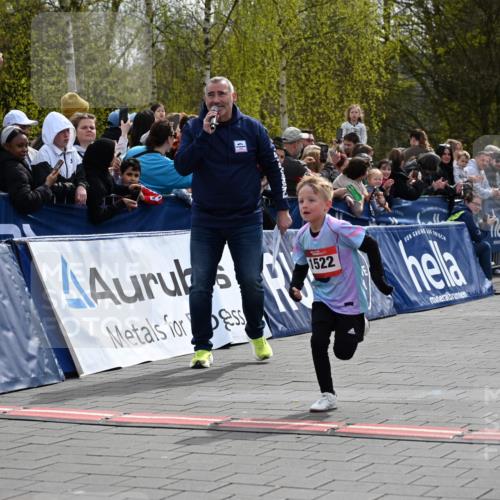 12.04.2026 - 45. Internationalen Wilhelmsburger Insellauf J. Mangold http://msf.ph/oto/9520166 12.04.2026 14:07:53 Ziel 1522 meine-sportfotos.de