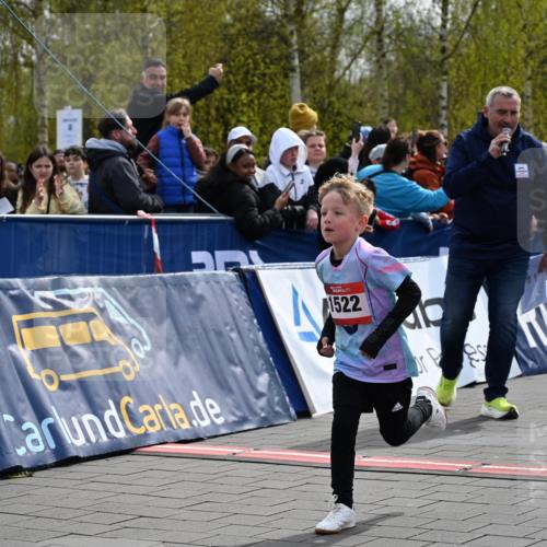 12.04.2026 - 45. Internationalen Wilhelmsburger Insellauf J. Mangold http://msf.ph/oto/9520173 12.04.2026 14:07:54 Ziel 1522 meine-sportfotos.de