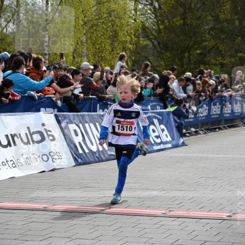12.04.2026 - 45. Internationalen Wilhelmsburger Insellauf J. Mangold http://msf.ph/oto/9520261 12.04.2026 14:08:22 Ziel 1510, 1509 meine-sportfotos.de