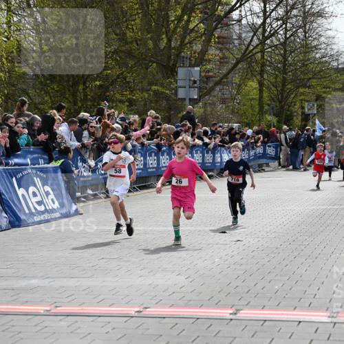 12.04.2026 - 45. Internationalen Wilhelmsburger Insellauf J. Mangold http://msf.ph/oto/9520287 12.04.2026 14:08:29 Ziel 1509, 58, 26, 716 meine-sportfotos.de
