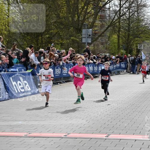 12.04.2026 - 45. Internationalen Wilhelmsburger Insellauf J. Mangold http://msf.ph/oto/9520289 12.04.2026 14:08:29 Ziel 1509, 58, 26, 716 meine-sportfotos.de
