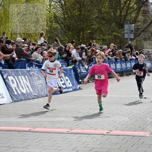 12.04.2026 - 45. Internationalen Wilhelmsburger Insellauf J. Mangold http://msf.ph/oto/9520295 12.04.2026 14:08:29 Ziel 1509, 58, 26, 716 meine-sportfotos.de