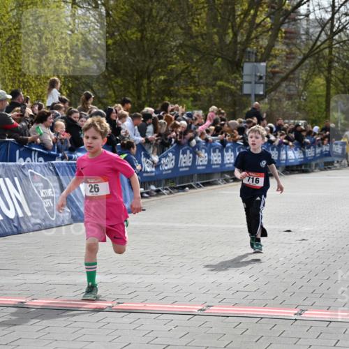 12.04.2026 - 45. Internationalen Wilhelmsburger Insellauf J. Mangold http://msf.ph/oto/9520298 12.04.2026 14:08:30 Ziel 58, 26, 716, 1505 meine-sportfotos.de