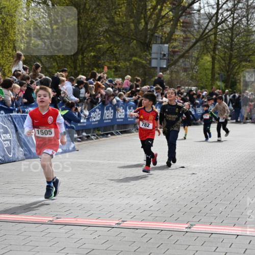 12.04.2026 - 45. Internationalen Wilhelmsburger Insellauf J. Mangold http://msf.ph/oto/9520317 12.04.2026 14:08:34 Ziel 58, 26, 716, 1505, 782, 258, 175 meine-sportfotos.de