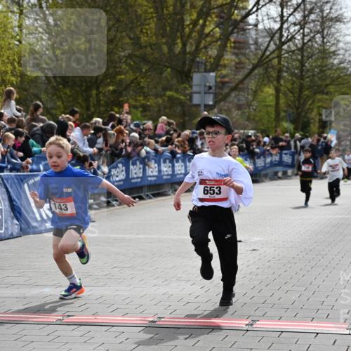 12.04.2026 - 45. Internationalen Wilhelmsburger Insellauf J. Mangold http://msf.ph/oto/9520360 12.04.2026 14:08:40 Ziel 782, 258, 175, 174, 653, 143, 1057, 232 meine-sportfotos.de
