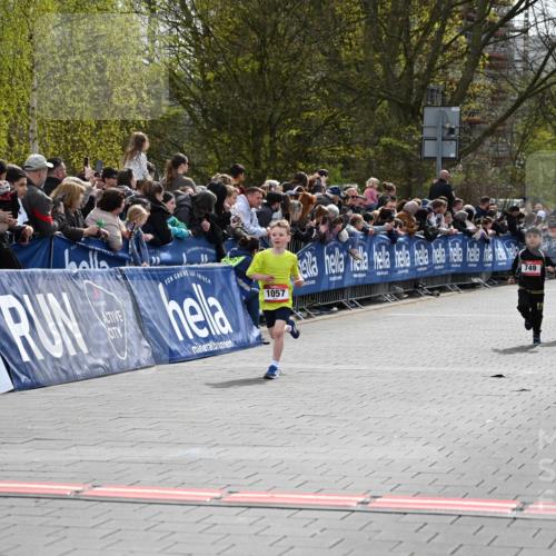 12.04.2026 - 45. Internationalen Wilhelmsburger Insellauf J. Mangold http://msf.ph/oto/9520373 12.04.2026 14:08:42 Ziel 175, 174, 653, 143, 1057, 232, 749, 967 meine-sportfotos.de